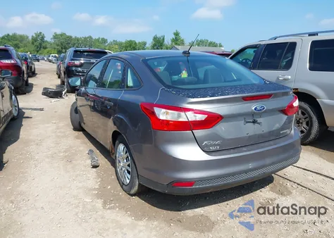 2014 Ford Focus S from USA, damaged, VIN 1FADP3E24EL449329